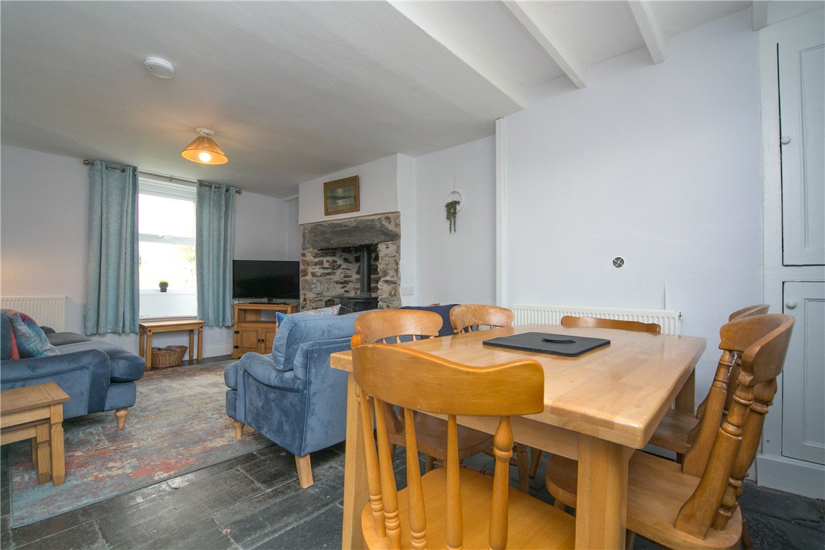  bedroom house, Ynys, Talsarnau LL47 - Available