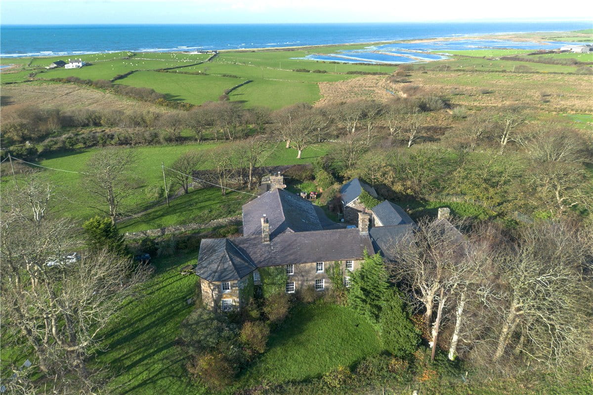 901 acres Country Estate, Caernarfon, Gwynedd LL54 - Available