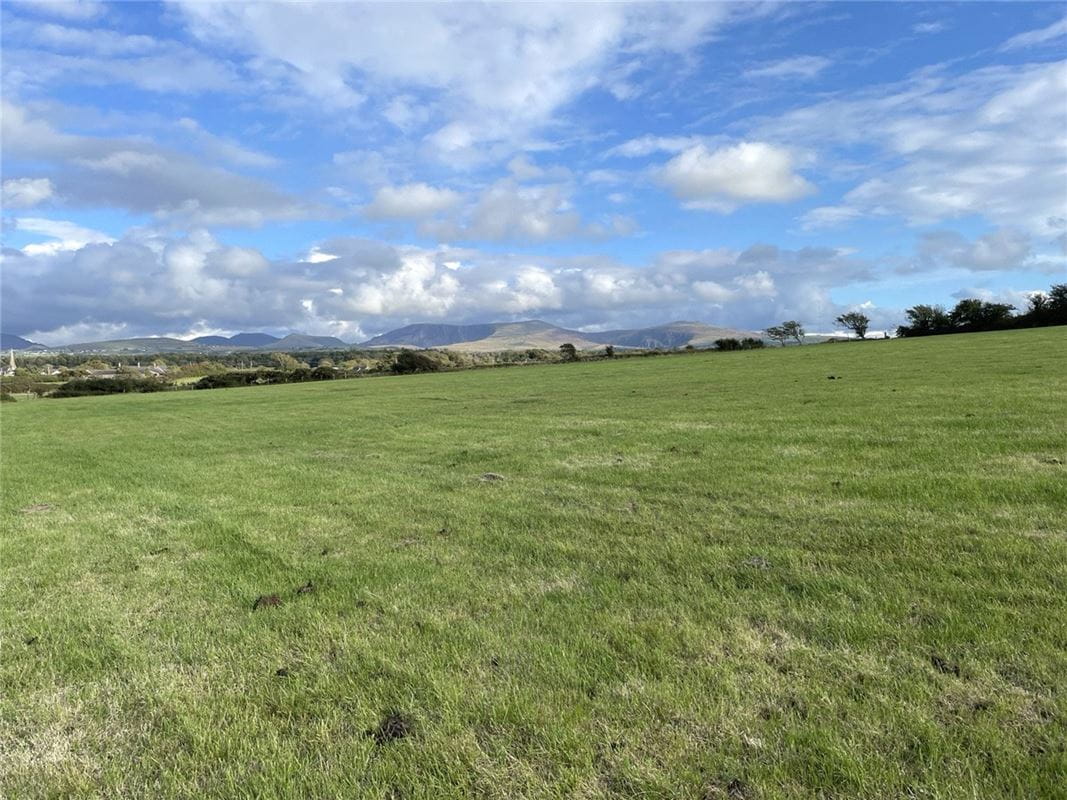 901 acres Country Estate, Caernarfon, Gwynedd LL54 - Available