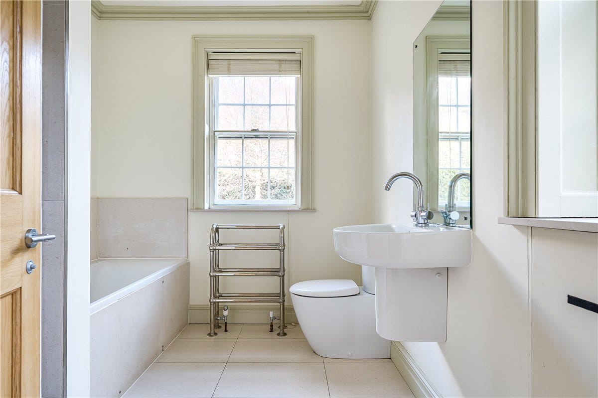 3 bedroom house, Badminton Road, Old Sodbury BS37