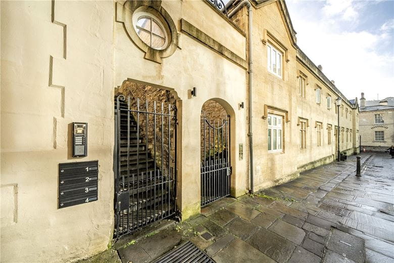 3 bedroom flat, Bath Street, Bath BA1 - Let Agreed