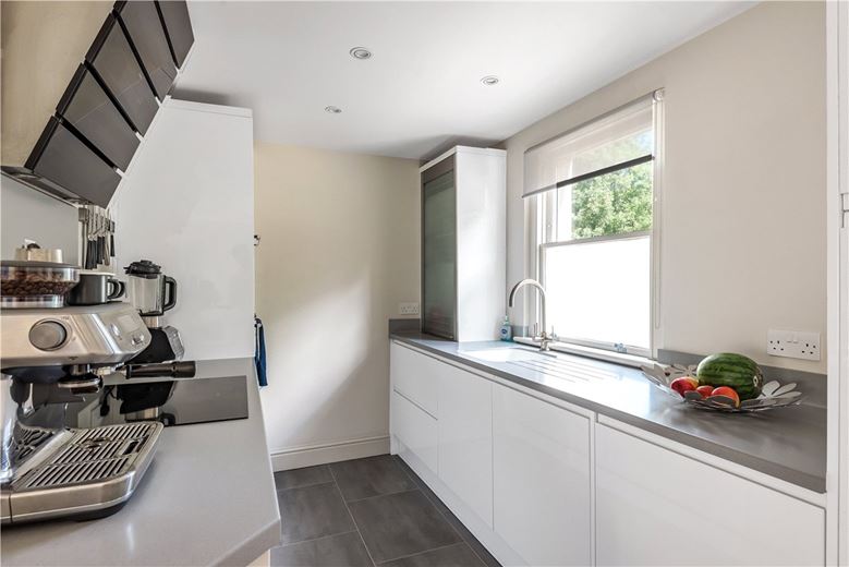 3 bedroom house, Crescent Lane, Bath BA1