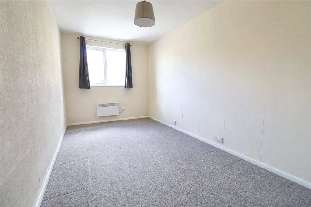 2 bedroom flat, High Street, Weston BA1 - Let Agreed