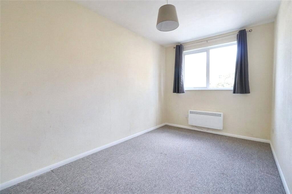 2 bedroom flat, High Street, Weston BA1 - Let Agreed