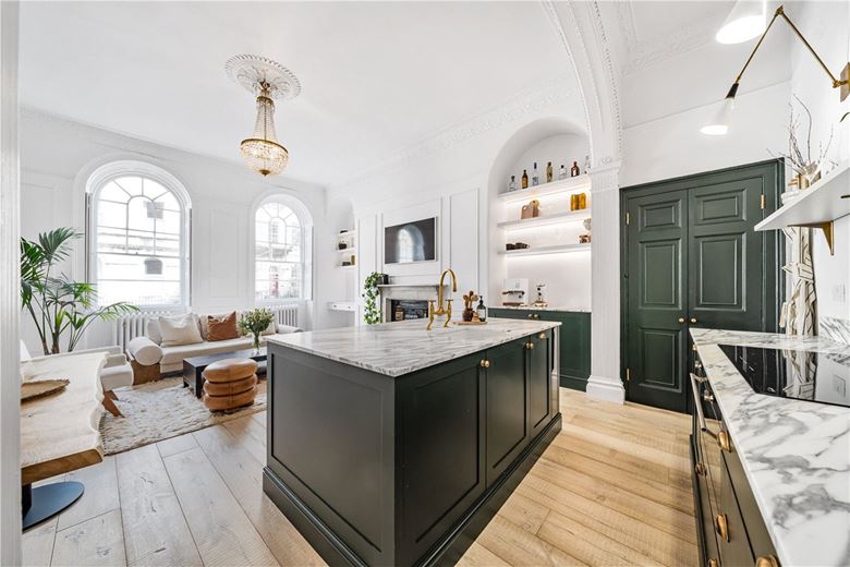 2 bedroom flat, Henrietta Street, Bath BA2