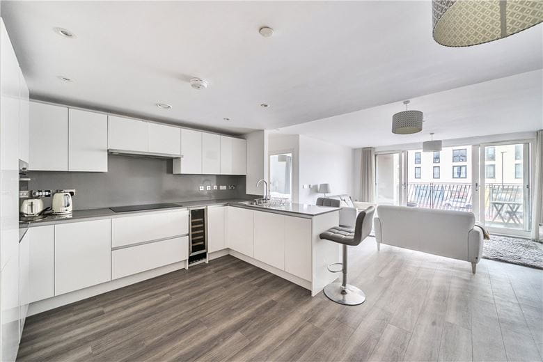 1 bedroom flat, Midland Road, Bath BA2