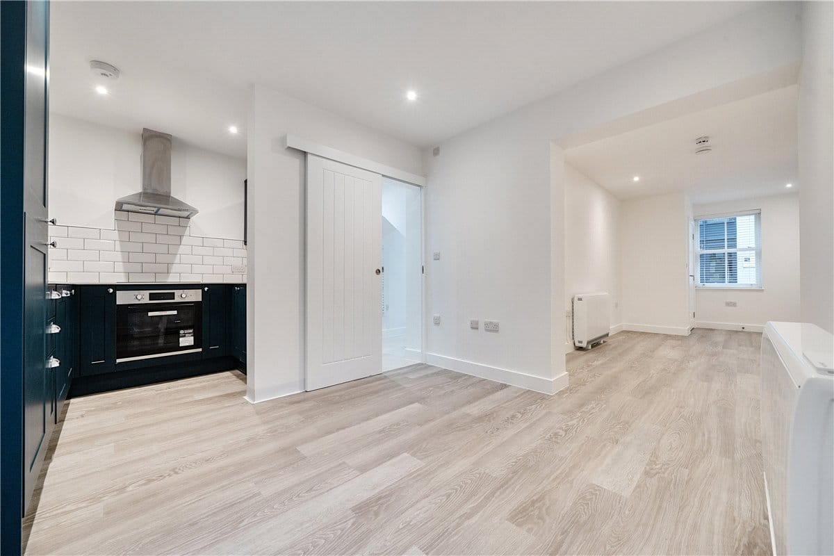 1 bedroom flat, Palace Yard Mews, Bath BA1 - Let Agreed