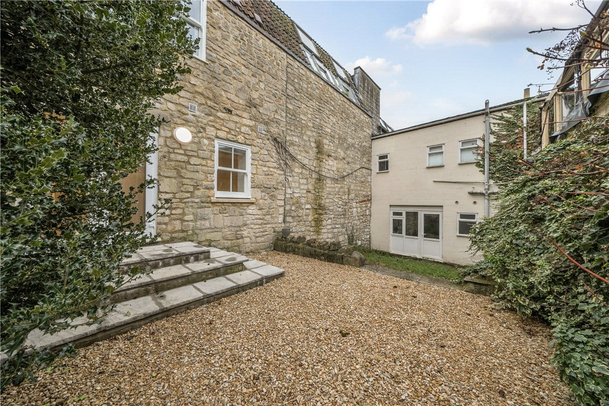 1 bedroom flat, Palace Yard Mews, Bath BA1 - Let Agreed