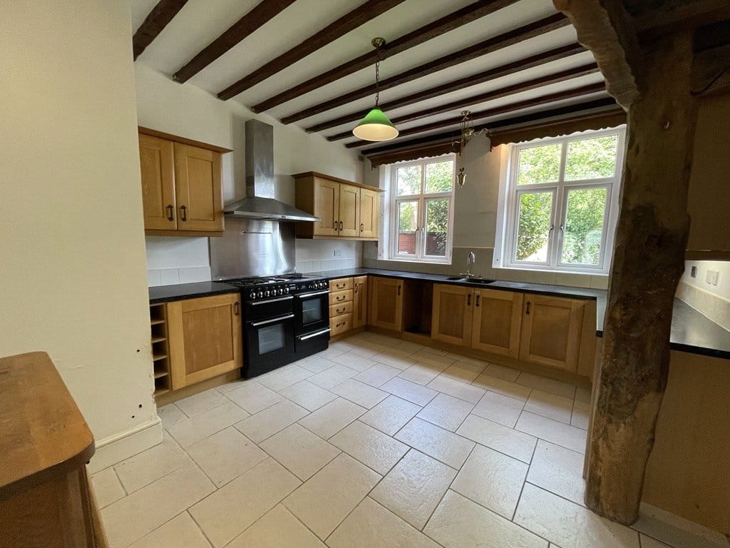 3 bedroom house, School Lane, Hints B78 - Sold STC