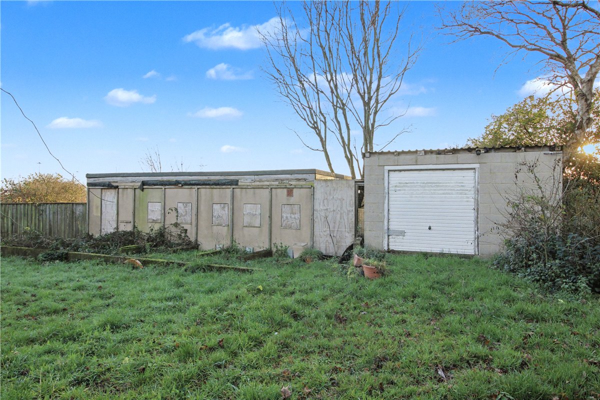 2 bedroom bungalow, Longthorpe Lane, Thorpe WF3 - Available