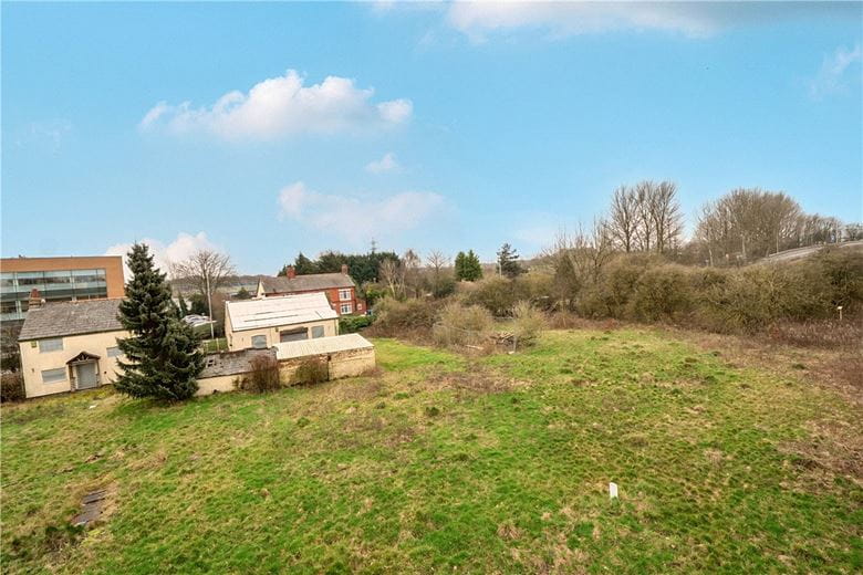 1.2 acres House, Chester Road, Preston Brook WA7 - Available