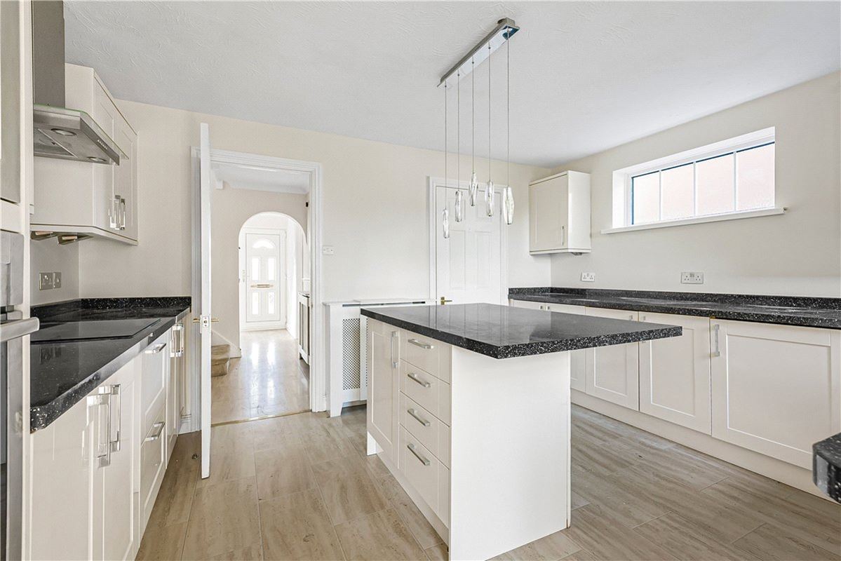 4 bedroom house, Putlowes Drive, Fleet Marston HP18 - Let Agreed