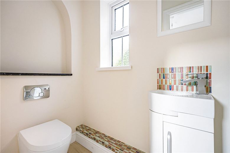 4 bedroom house, Putlowes Drive, Fleet Marston HP18 - Let Agreed