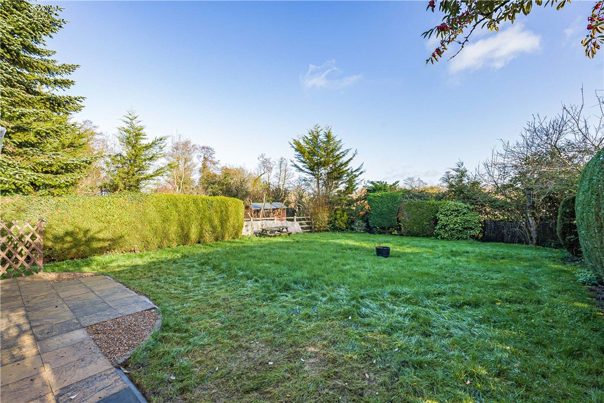 4 bedroom house, Putlowes Drive, Fleet Marston HP18 - Let Agreed