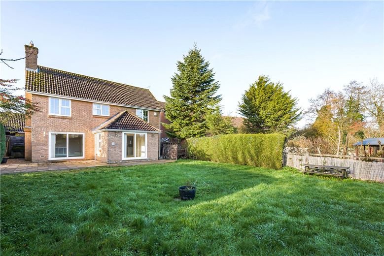 4 bedroom house, Putlowes Drive, Fleet Marston HP18 - Let Agreed