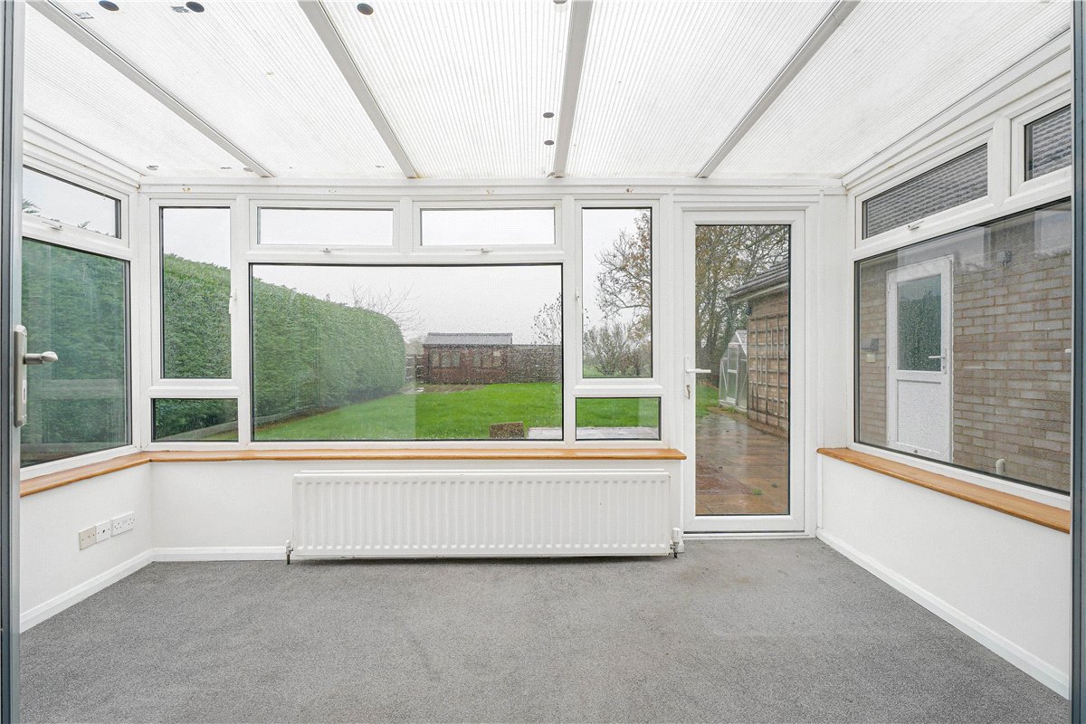 3 bedroom bungalow, Nash Lee Lane, Wendover HP22 - Available