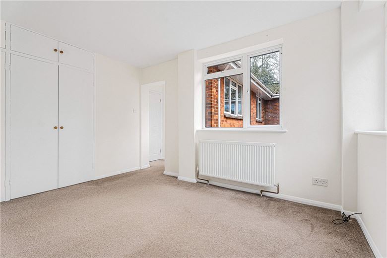 4 bedroom bungalow, South Street, Wendover HP22 - Available