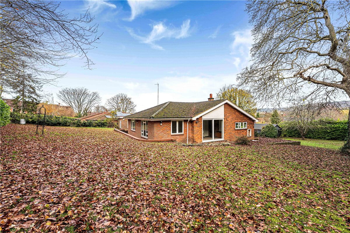 4 bedroom bungalow, South Street, Wendover HP22 - Available