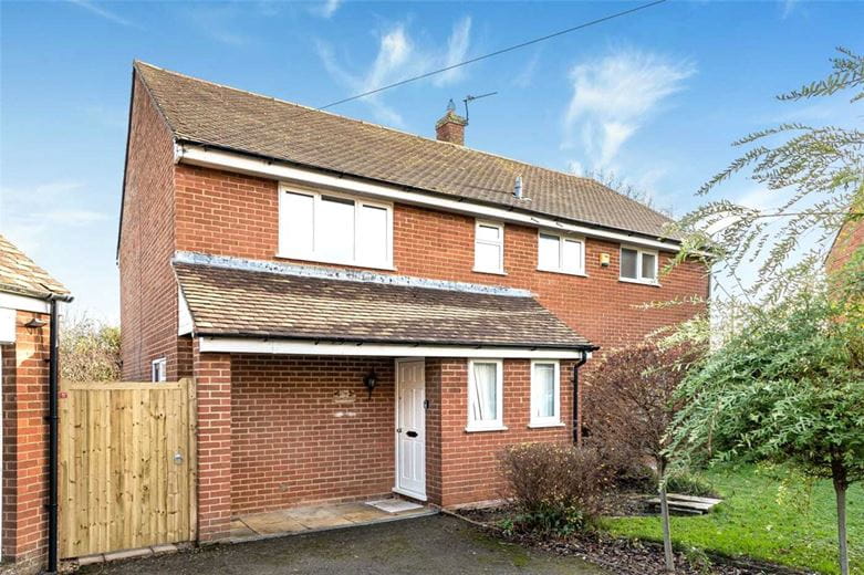 4 bedroom house, Grange Close, Twyford MK18 - Available