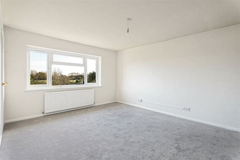 4 bedroom house, Grange Close, Twyford MK18 - Available