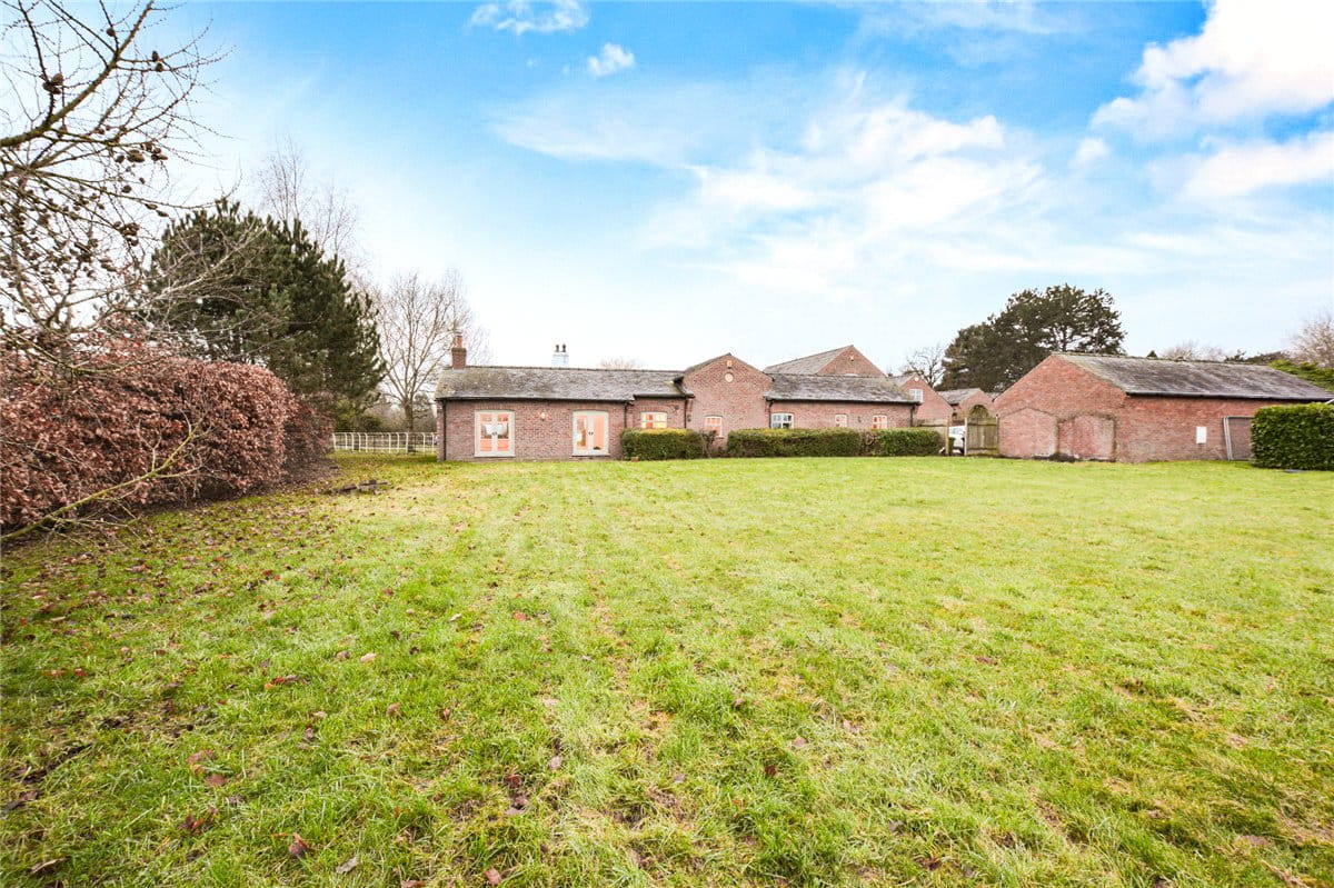 3 bedroom , Bowden View Lane, Mere WA16 - Let Agreed