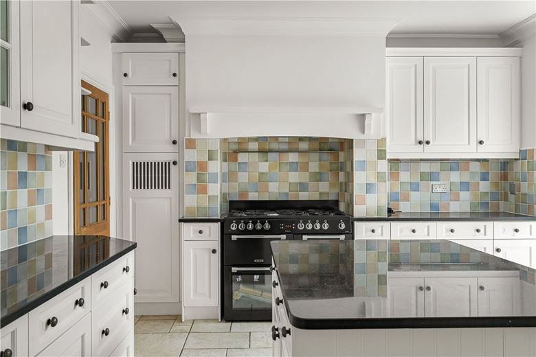 5 bedroom house, Ellesborough Road, Wendover HP22 - Let Agreed