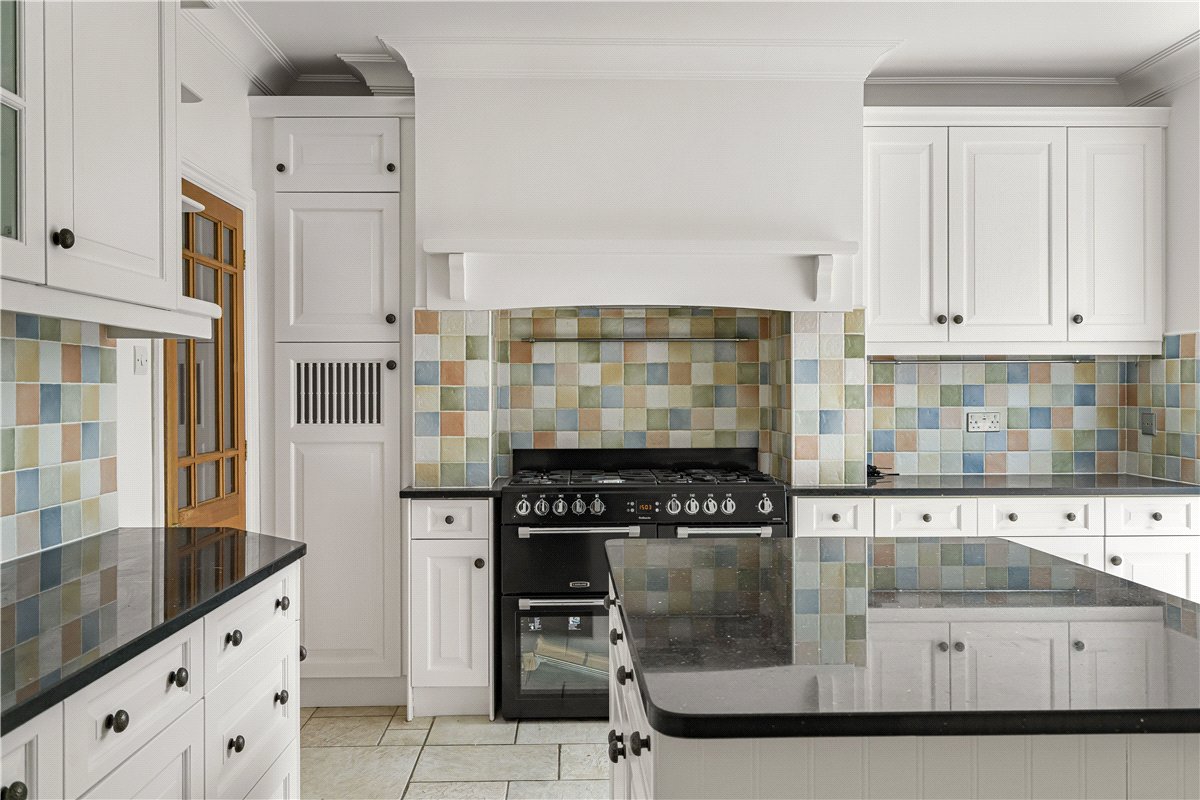 5 bedroom house, Ellesborough Road, Wendover HP22 - Let Agreed