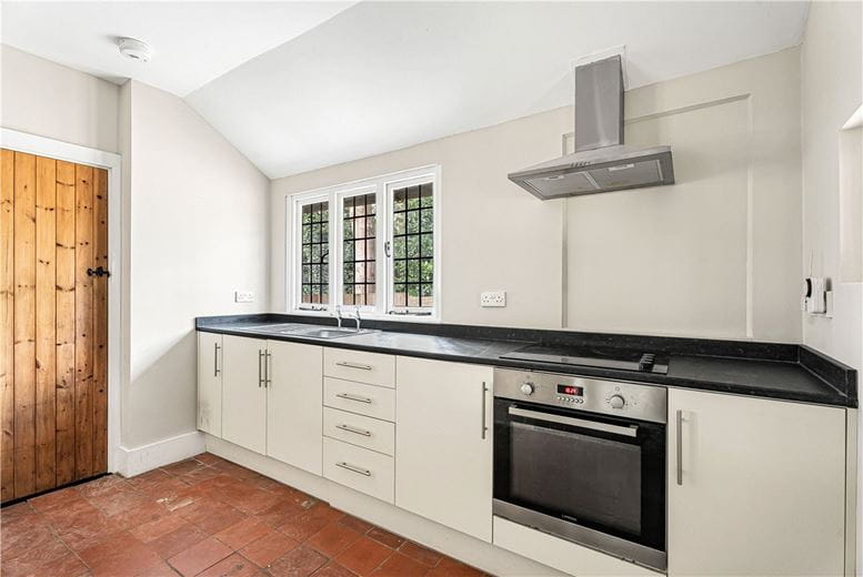 4 bedroom house, Potter Row, Great Missenden HP16 - Available