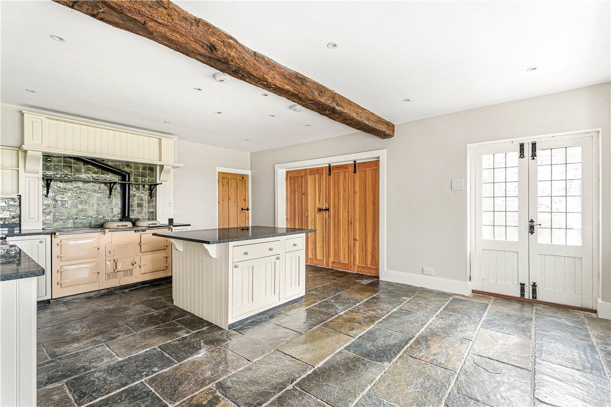 4 bedroom house, Potter Row, Great Missenden HP16 - Available