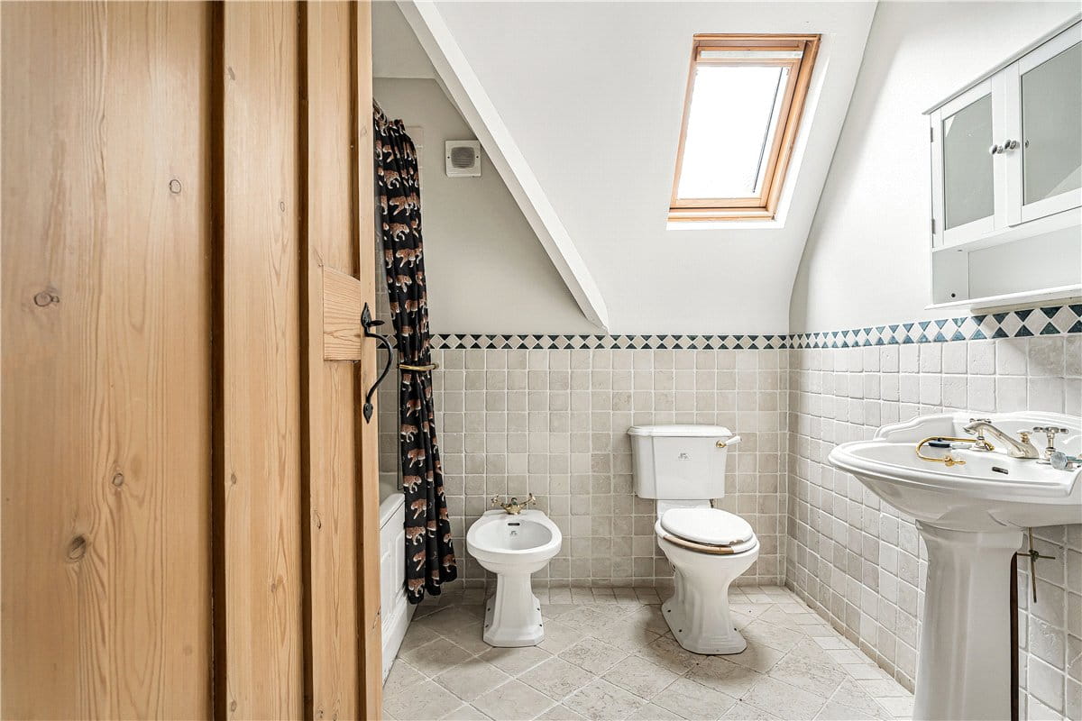 4 bedroom house, Potter Row, Great Missenden HP16 - Available