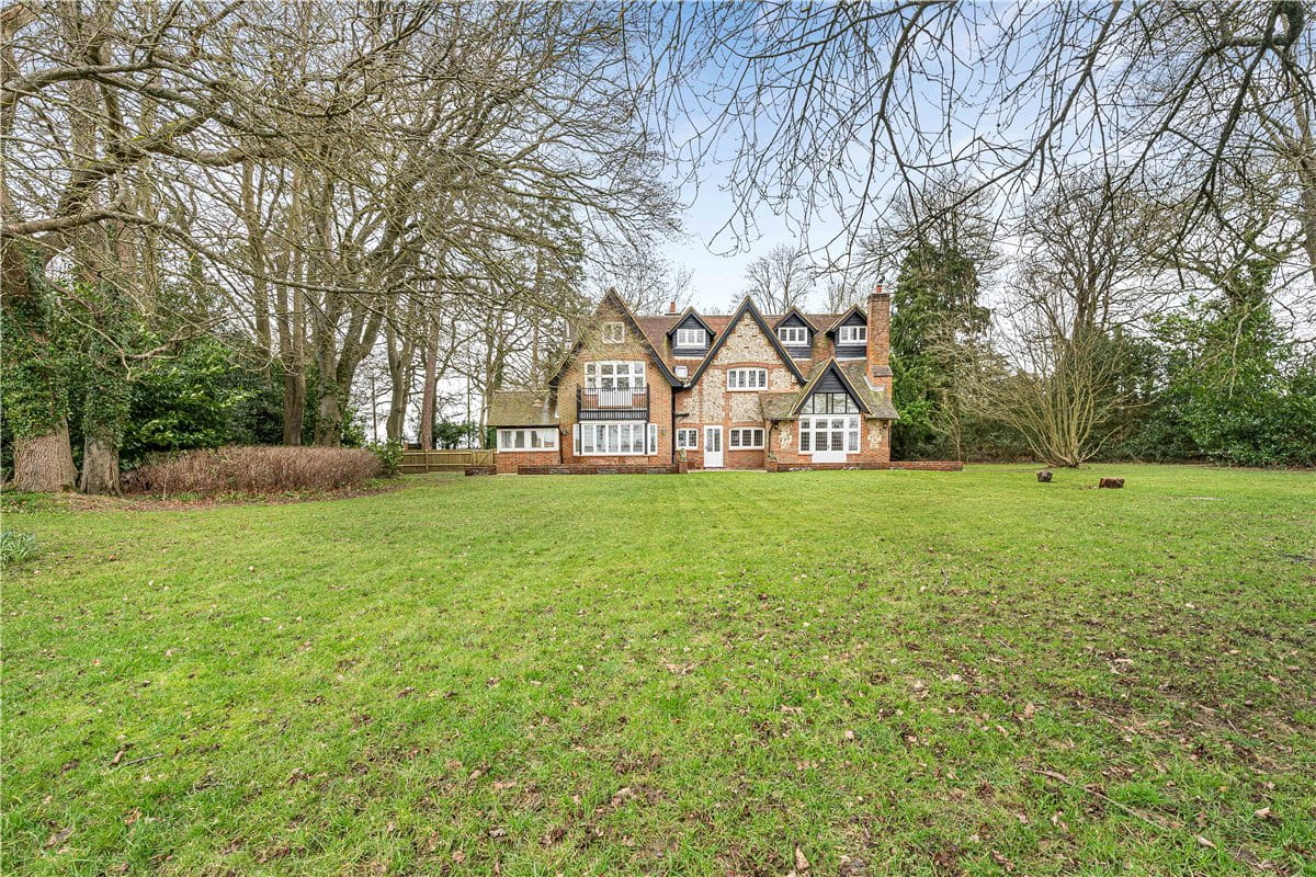 4 bedroom house, Potter Row, Great Missenden HP16 - Available