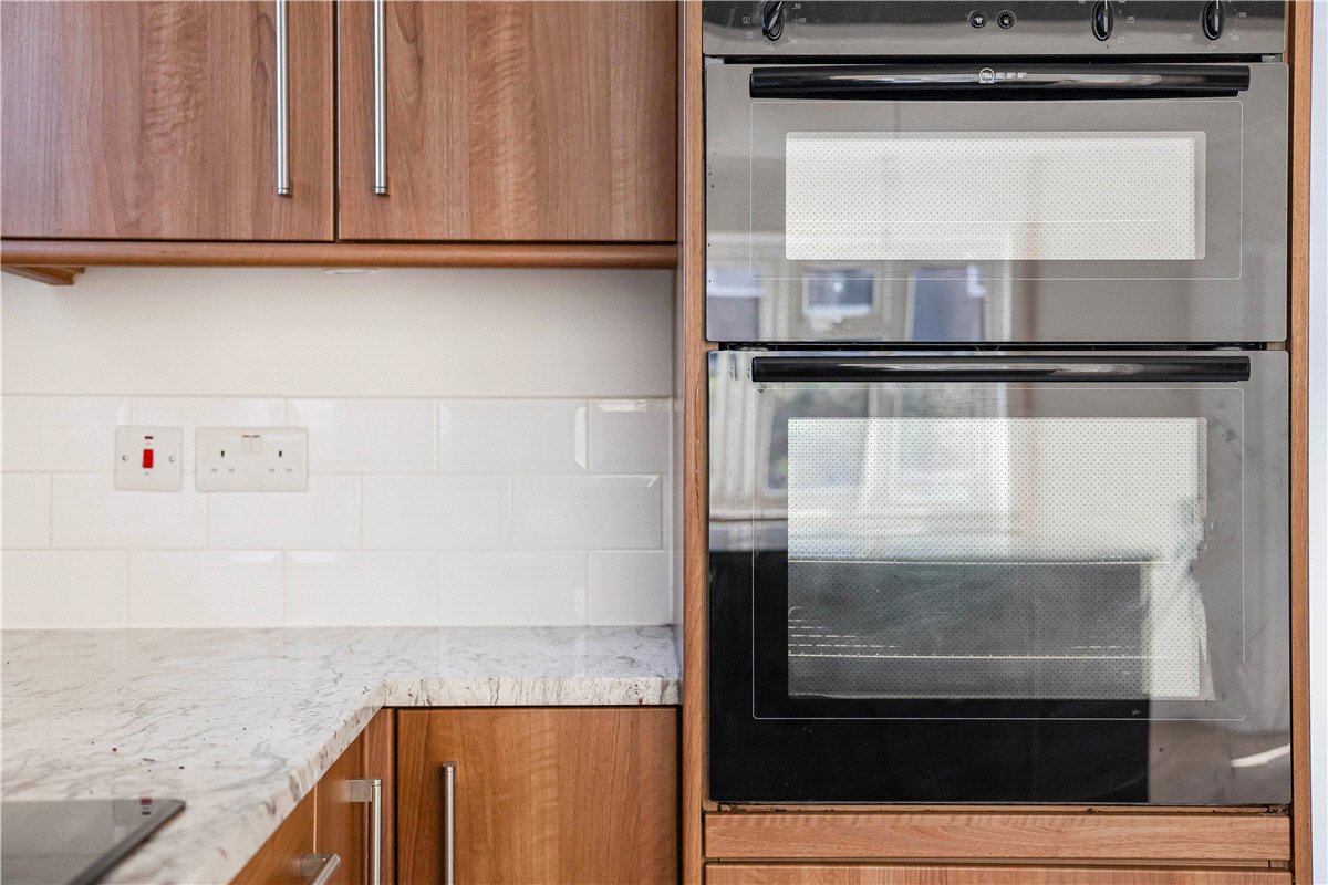 3 bedroom house, Sibleys Rise, South Heath HP16 - Available