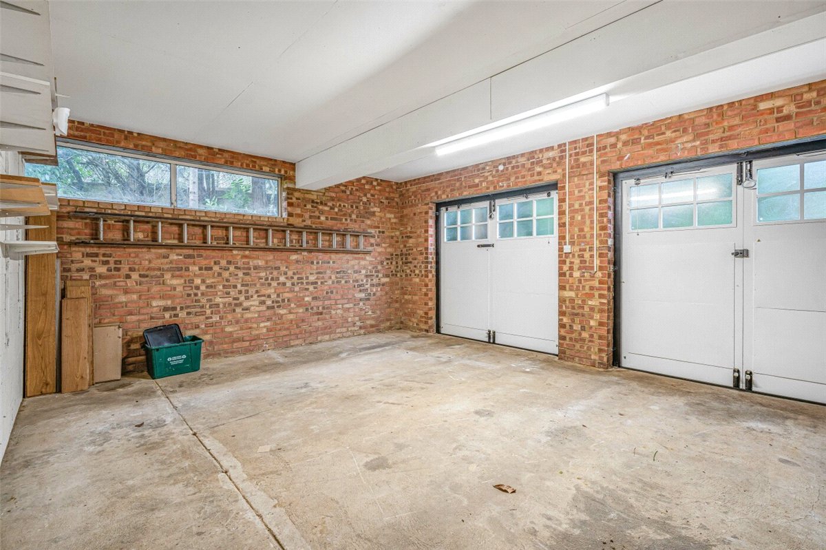 5 bedroom house, Bottom House Farm Lane, Chalfont St. Giles HP8 - Available