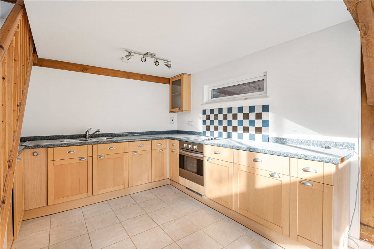 6 bedroom house, Ellesborough Road, Wendover HP22 - Let Agreed