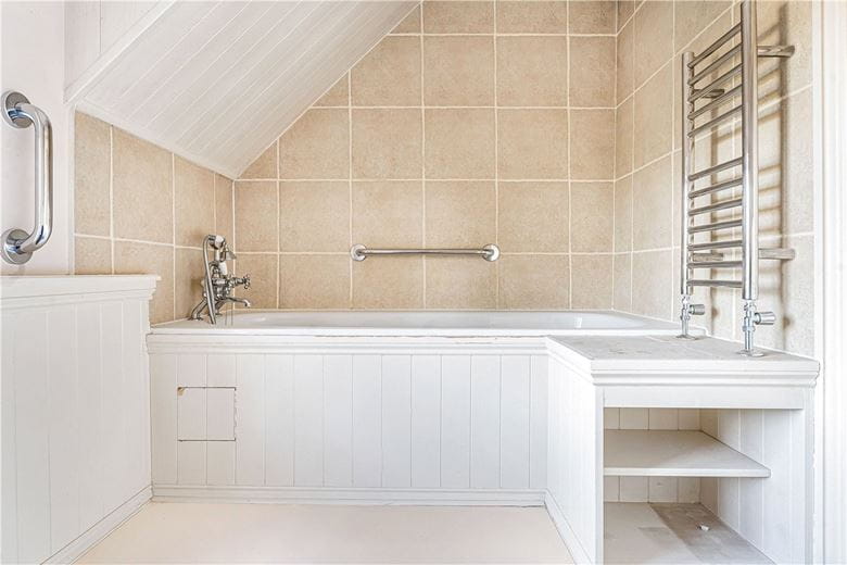 6 bedroom house, Ellesborough Road, Wendover HP22 - Let Agreed