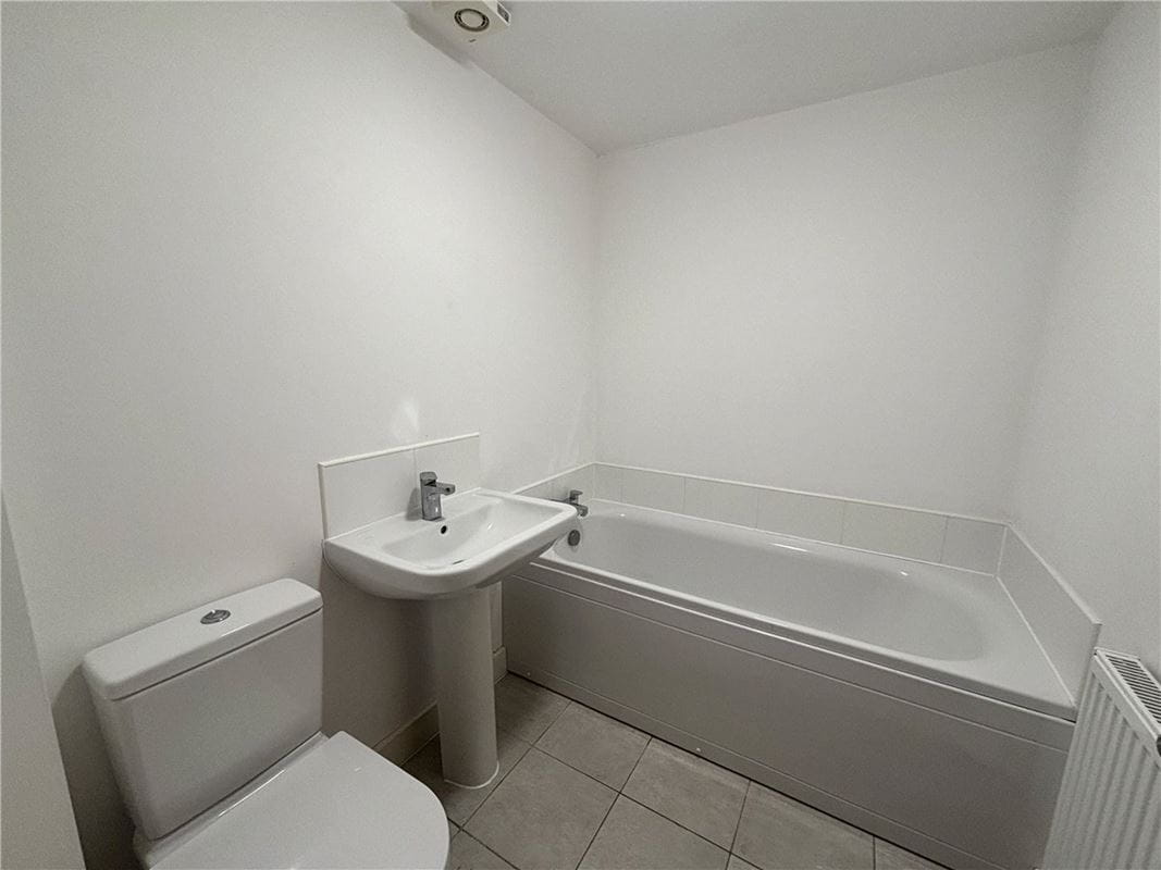 3 bedroom house, Comelybank Drive, Mexborough S64 - Available