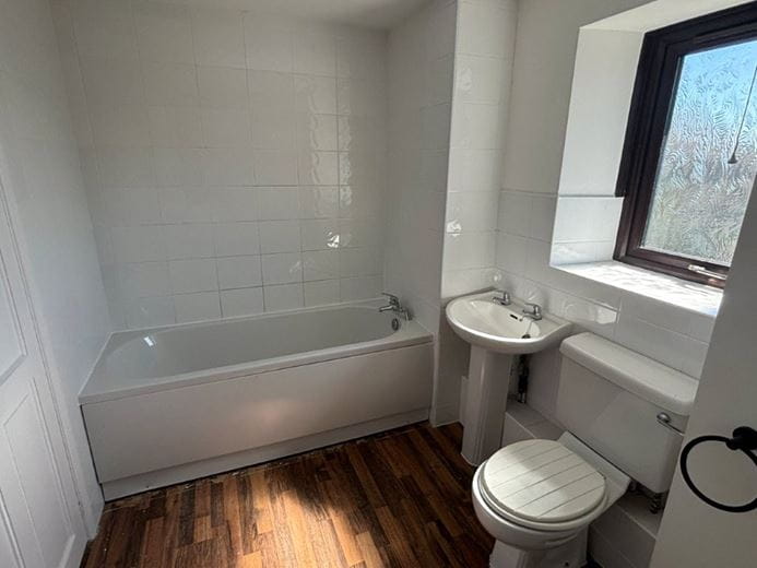 3 bedroom house, Bolsover Road, Woodthorpe S43 - Available