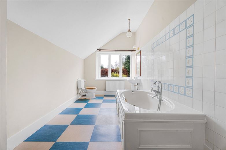 9 bedroom house, Turweston, Brackley NN13 - Available