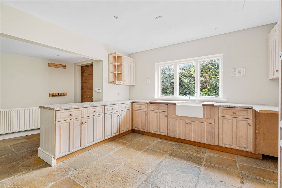 9 bedroom house, Turweston, Brackley NN13 - Available