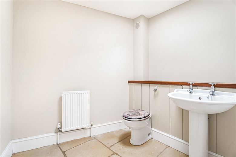 9 bedroom house, Turweston, Brackley NN13 - Available