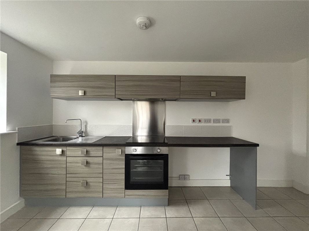 2 bedroom house, Comelybank Drive, Mexborough S64 - Available