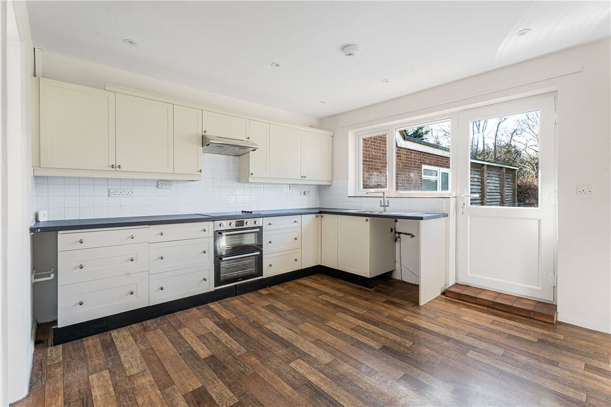 4 bedroom bungalow, London Road, Wendover HP22 - Available