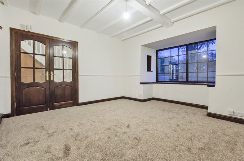 4 bedroom house, Chesterfield Road, Barlborough S43 - Available