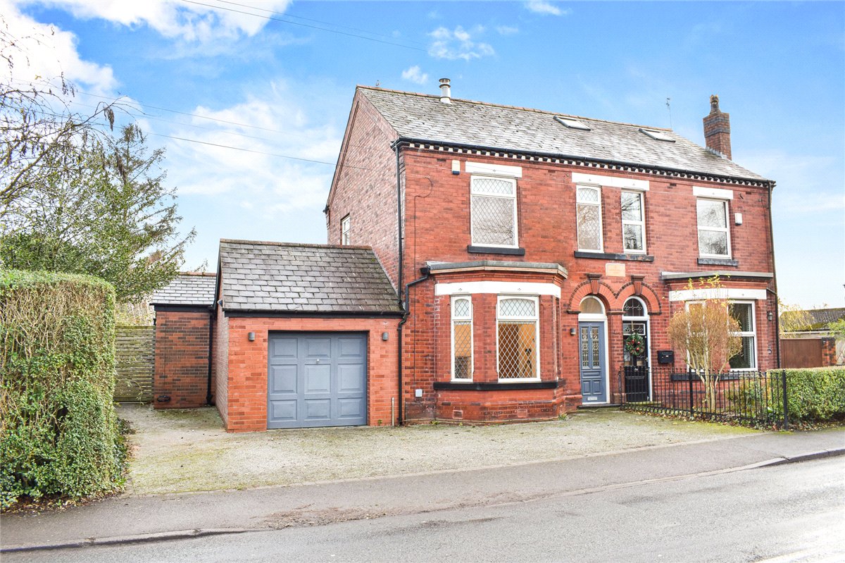 3 bedroom house, Wigshaw Lane, Culcheth WA3 - Let Agreed
