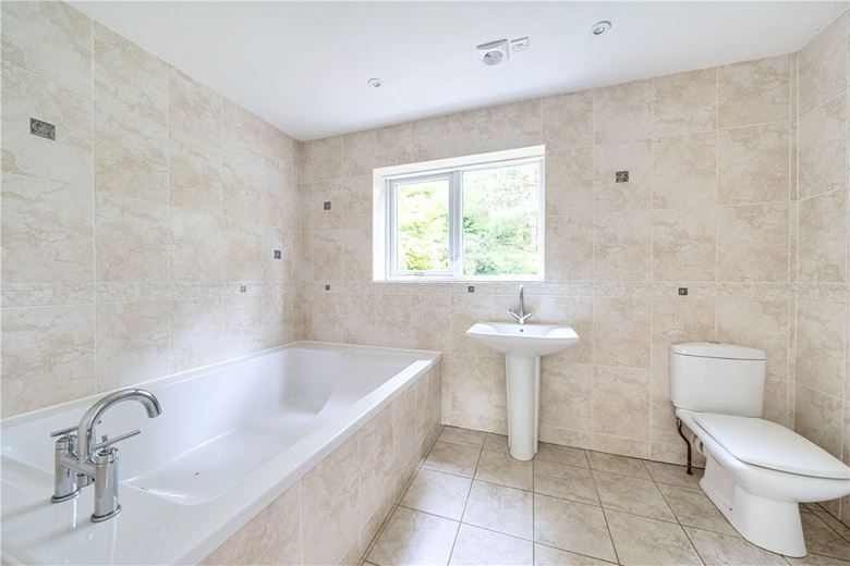 4 bedroom house, Whitmore Heath, Newcastle ST5 - Available
