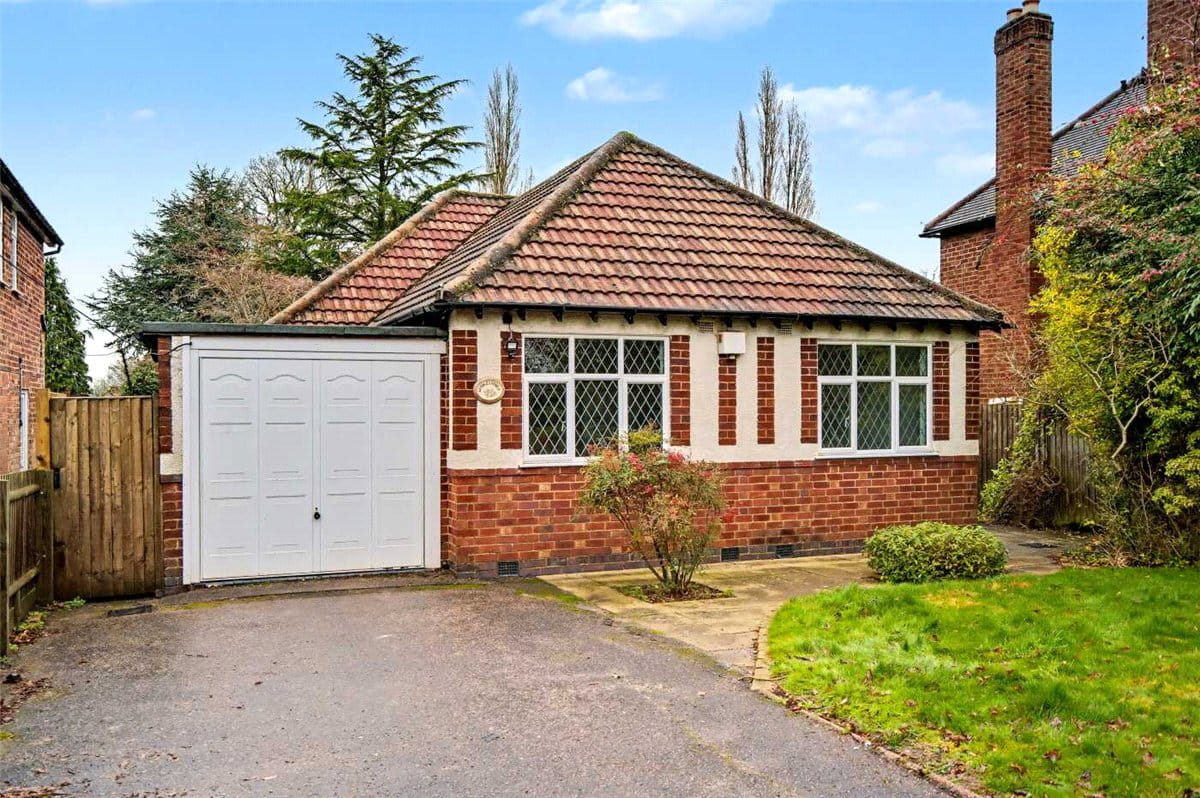 3 bedroom bungalow, Waste Lane, Balsall Common CV7 - Available