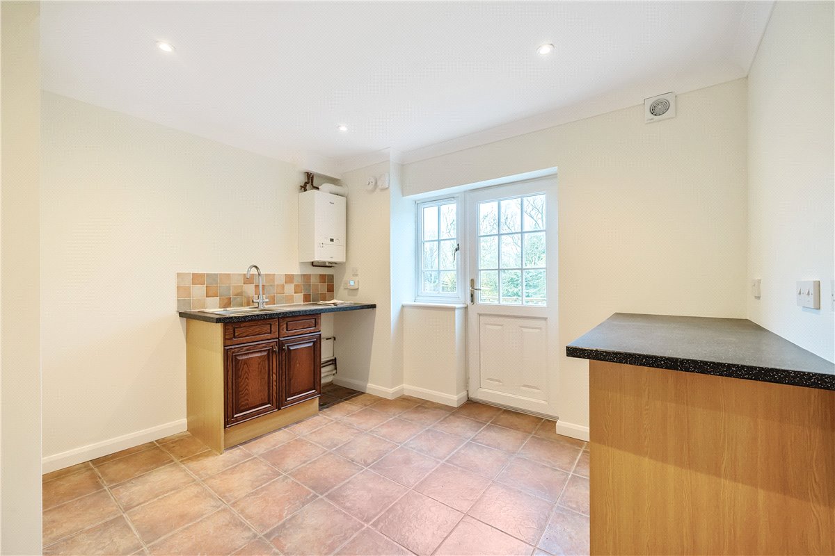 4 bedroom house, Ballinger Road, South Heath HP16 - Let Agreed