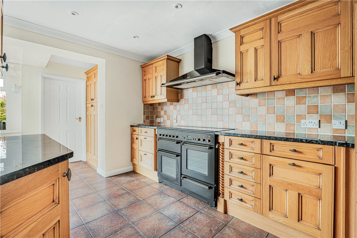 4 bedroom house, Ballinger Road, South Heath HP16 - Let Agreed