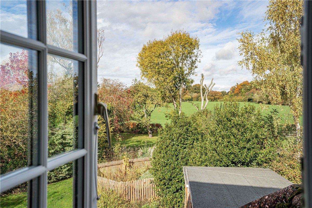 4 bedroom house, Ballinger Road, South Heath HP16 - Let Agreed