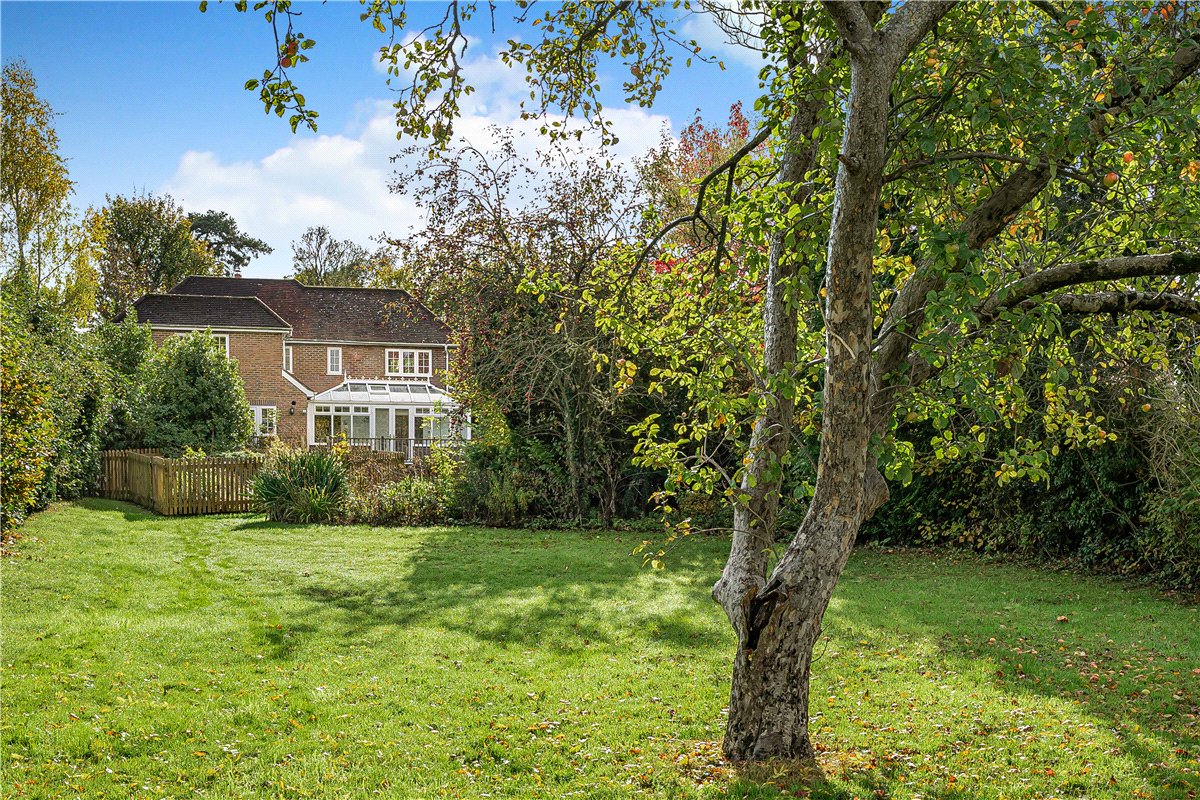 4 bedroom house, Ballinger Road, South Heath HP16 - Let Agreed